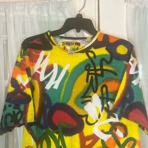 DAKOTA B.L.U.E Allover Graffiti Print TEE Men’s Medium T-shirt